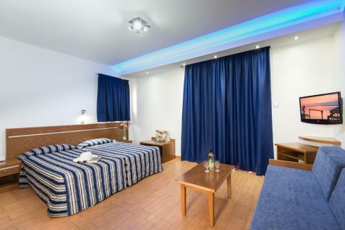 Aparthotel Loutsiana I & II Deluxe Apts