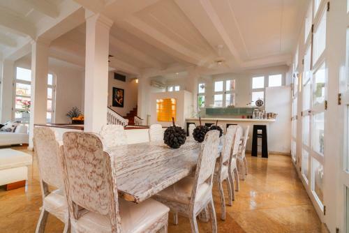 The Epica House Luxury Hotel