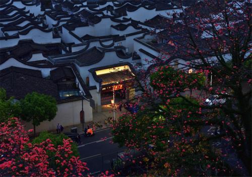 Fuzhou Lakeside Hotel