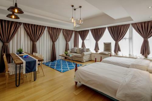 Chengdu Memory Space Apartment Taiguli Branch