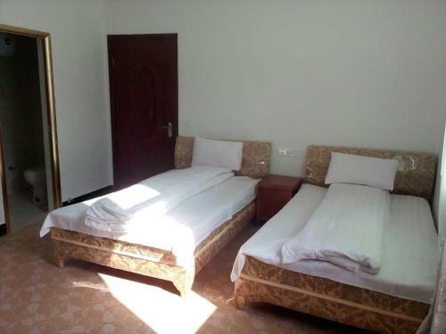 Wuyuan Jiangling Huatian Hostel