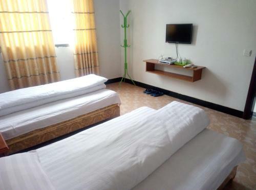 Wuyuan Jiangling Huatian Hostel