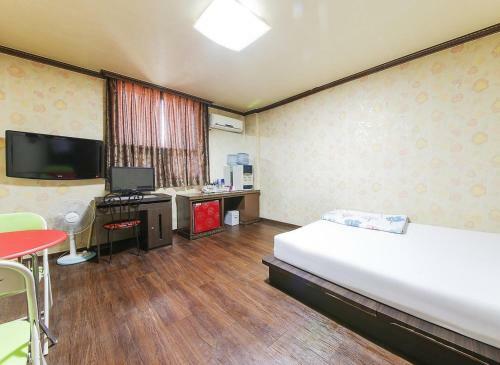 Sangmu Motel Gwangju