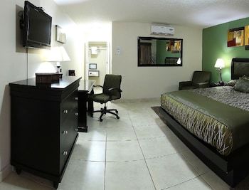 Hotel Cortez