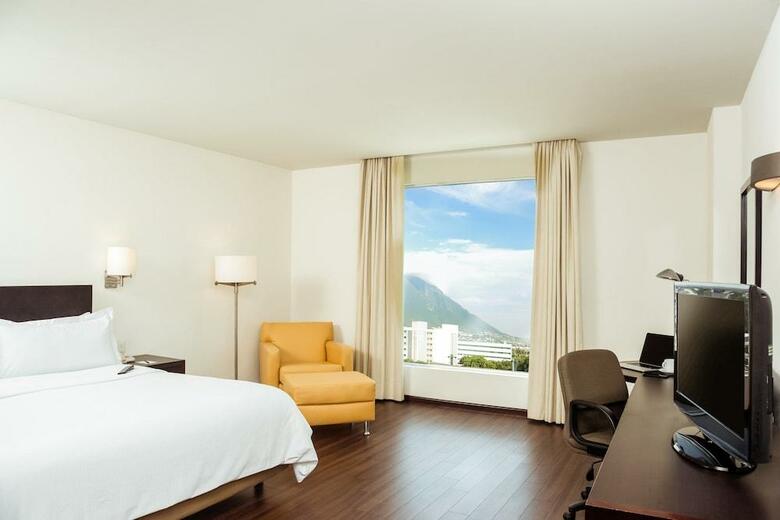 Hotel Express By Holiday Inn Tecnologico Monterrey
