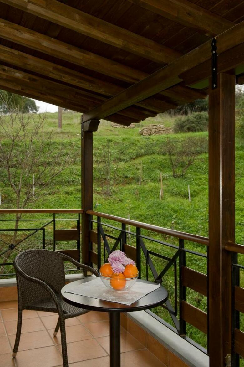 Dellas Boutique Hotel