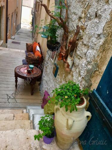 Hostal Apartments And Rooms Villa Luci
