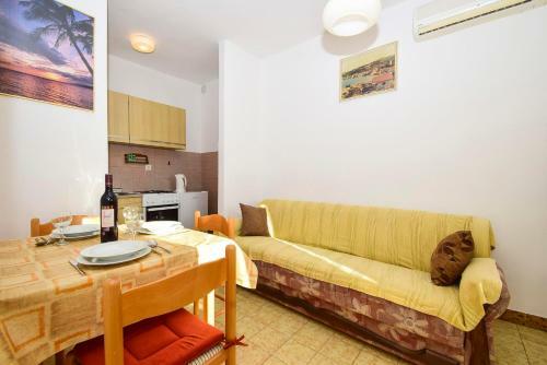 Apartments Radojka 1203