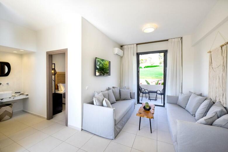 Hotel La Stella Apartments & Suites