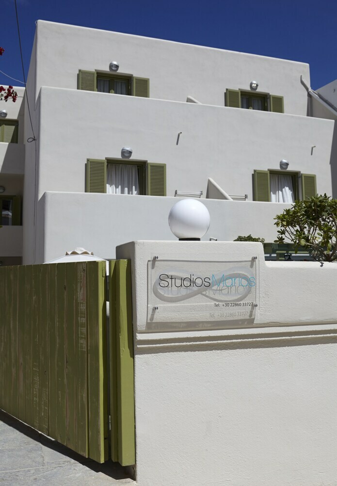 Hotel Studios Marios