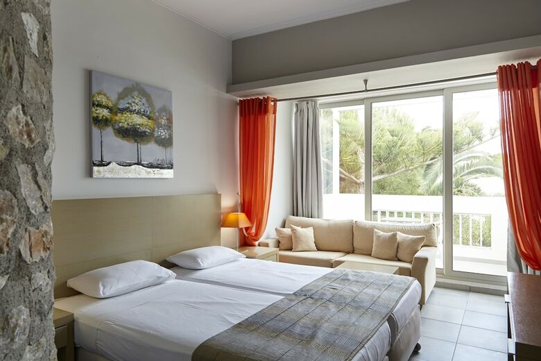 Afroditi Venus Beach Hotel & Spa