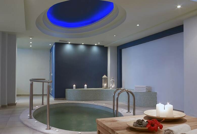 Afroditi Venus Beach Hotel & Spa