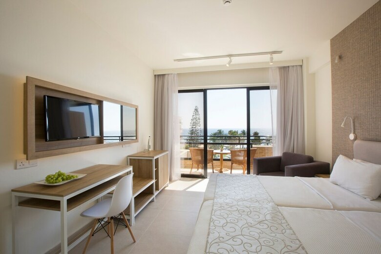 Afroditi Venus Beach Hotel & Spa