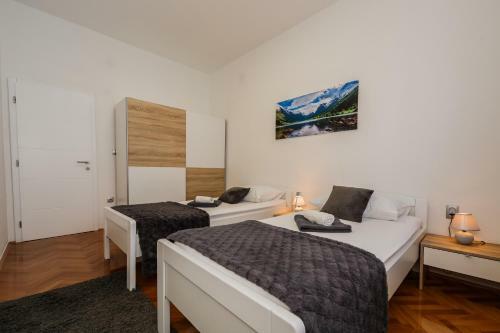 Apartments Josip