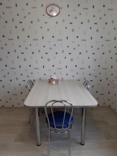 Hostal Vladimir Guest House