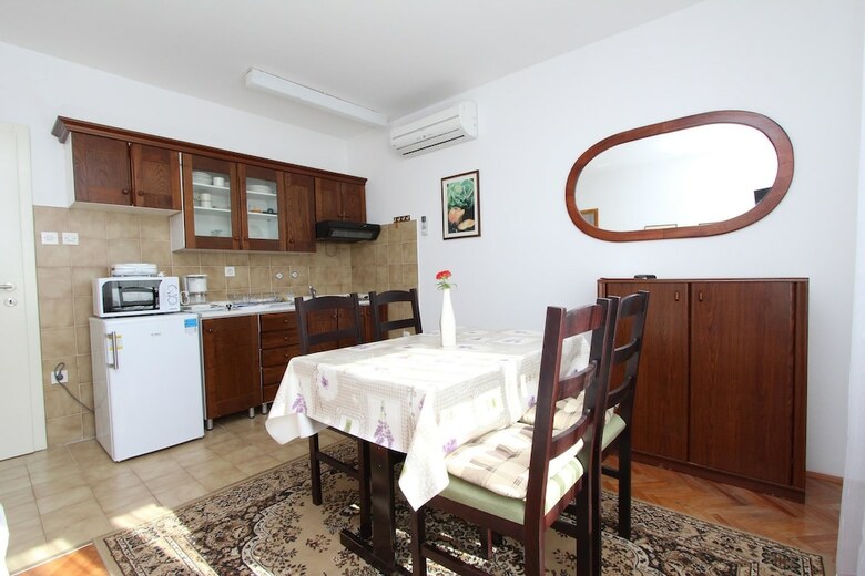 Rooms And Apartments Bella Vista