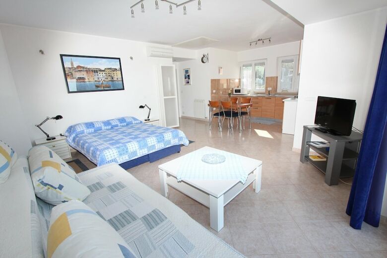 Rooms And Apartments Bella Vista