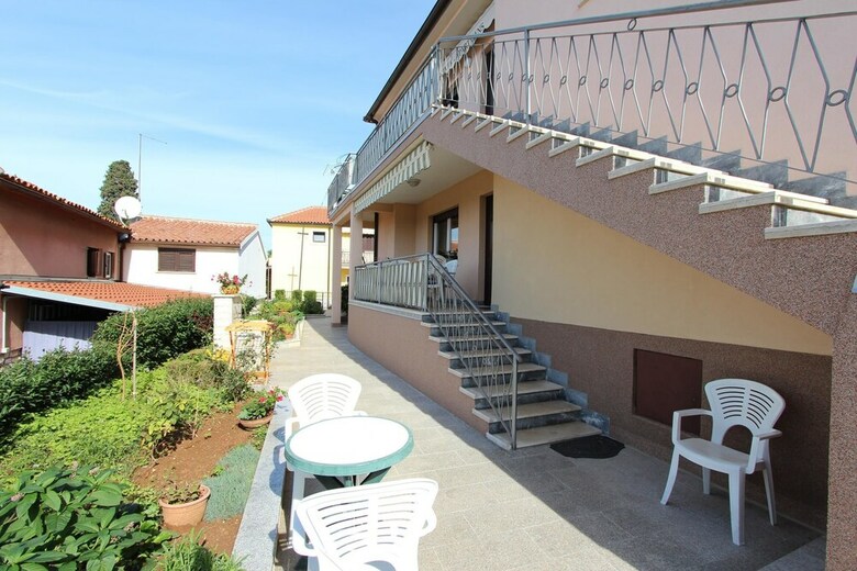 Rooms And Apartments Bella Vista