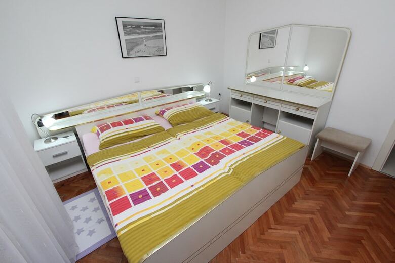 Rooms And Apartments Bella Vista