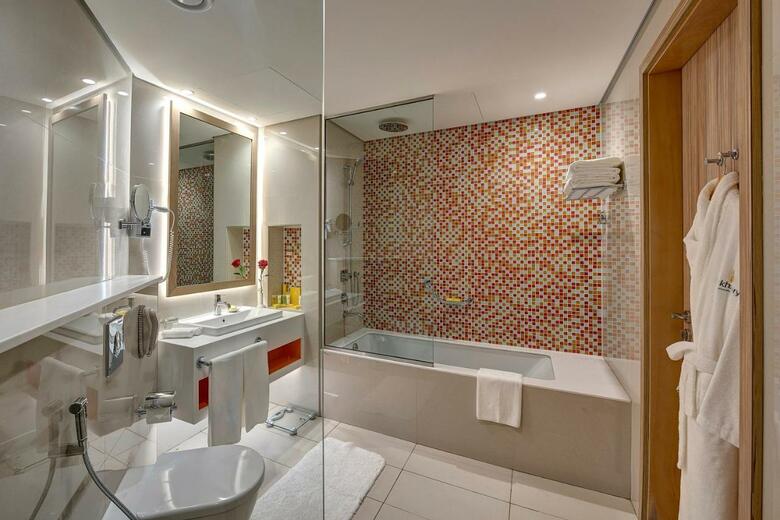 Hotel Al Khoory Atrium