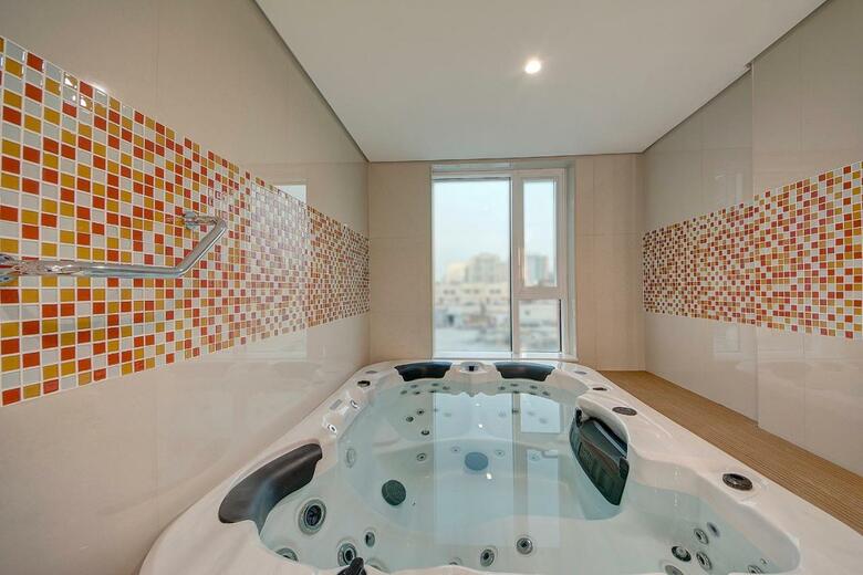 Hotel Al Khoory Atrium