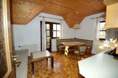 Apartments & Rooms Lipa