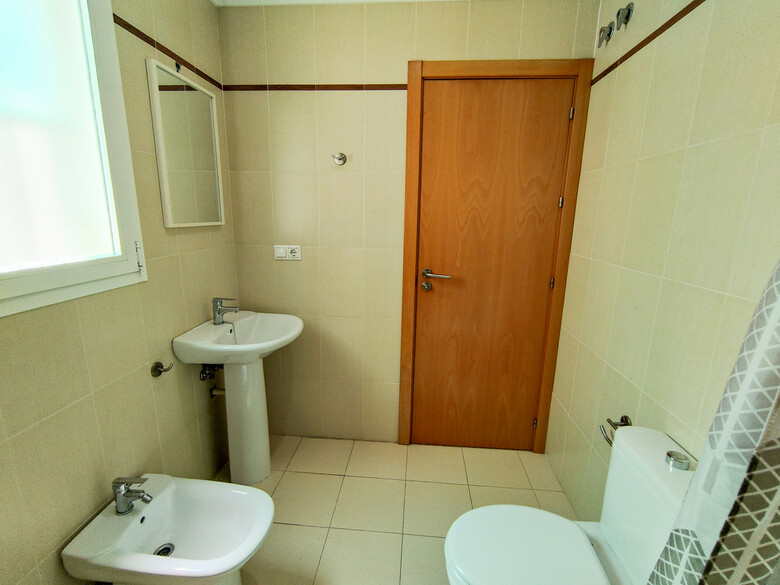 Apartamento Gand�a Universidad 3000