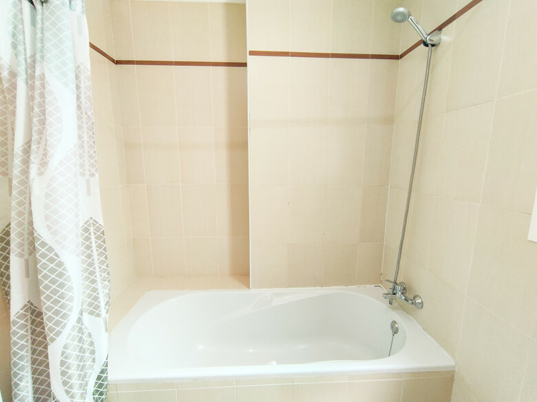 Apartamento Gand�a Universidad 3000