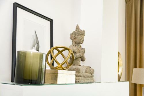 Cl-spectacular 1 Bedroom Apartment