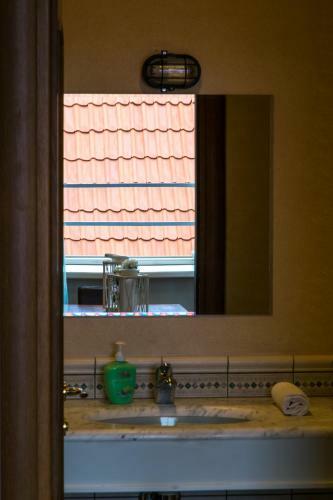 Parkers Boutique Apartments - Old Town Square