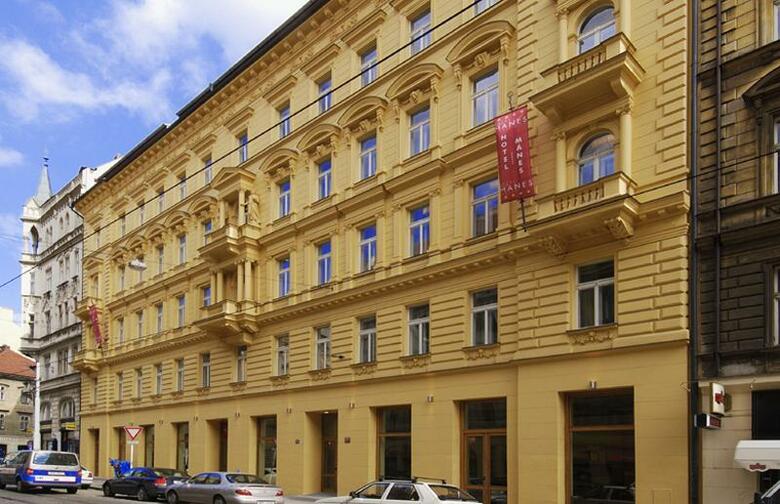 Ea Hotel M�nes