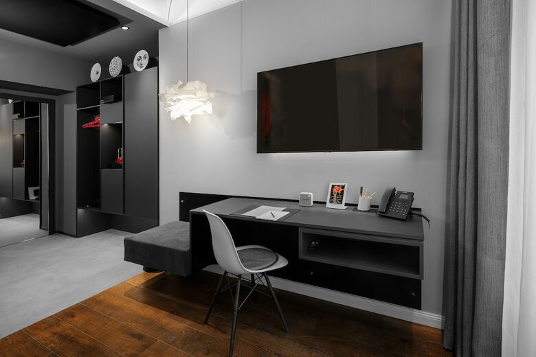 Ea Hotel M�nes