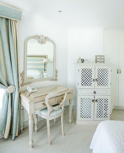 Misty Waves Boutique Hotel