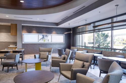 Hotel Springhill Suites Orange Beach At The Wharf