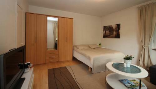 Apartamentos Majoitushuoneisto Tuomipuisto