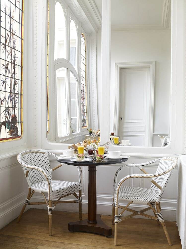 Hostal La Course