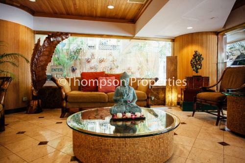 Bamboo Waikiki Apartment