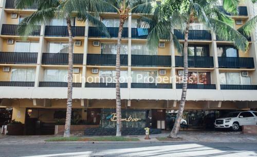 Bamboo Waikiki Apartment