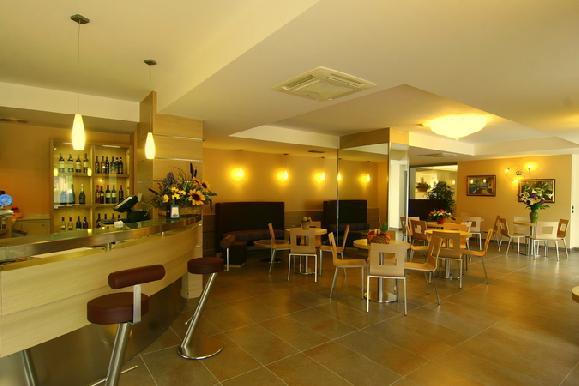 Hotel Oasis
