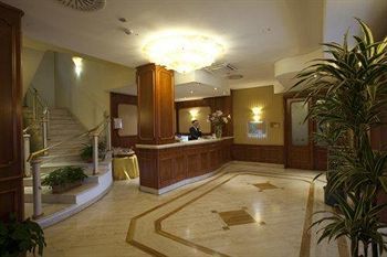 Carlton Hotel