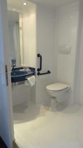 Best Hotel Rouen Est / Val De Reuil