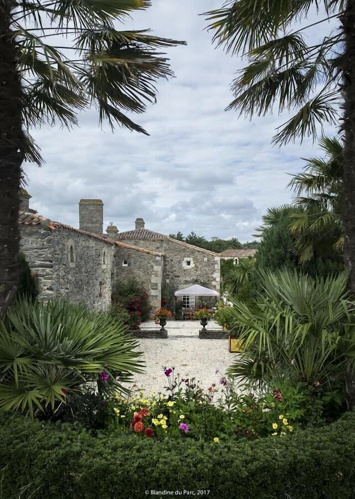 Bed & Breakfast Logis De La Robliniere