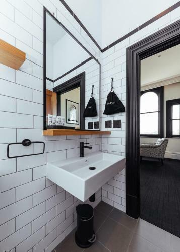 East Brunswick Hotel