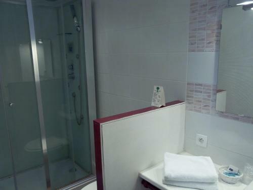 Hotel H�tel Castel De La Pique
