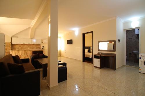 Hostal Family House