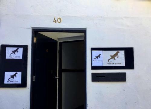 Albergue Iguana Lodge
