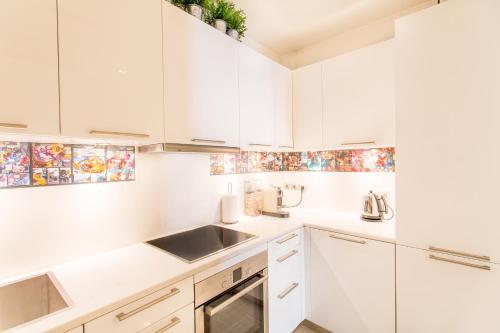 Two-bedroom Apartment Kolonaki