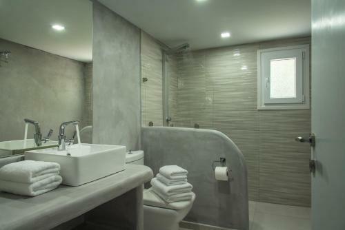 Hostal Alexandros Village