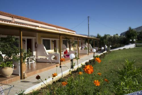 Androulakis Apartments