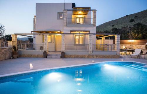 Villa Stone & Green